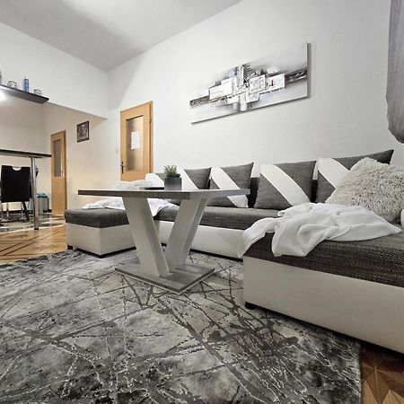 אורביץ Elite Residence Flos מראה חיצוני תמונה